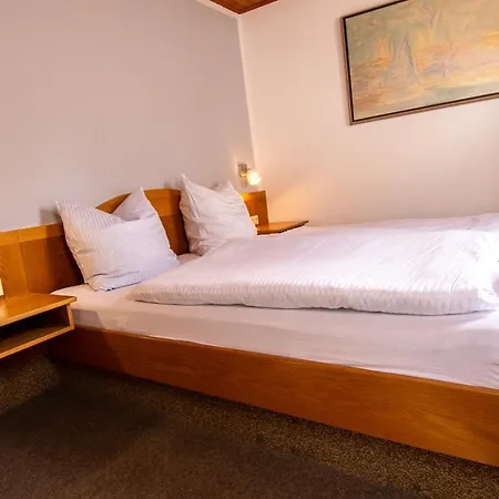 Zum Hirschen - Bed & Breakfast *