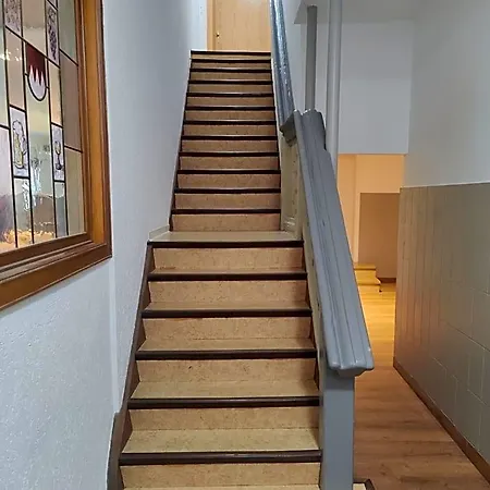 Zum Hirschen - *
